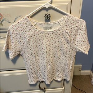 American Eagle Outfitters Black and White Fitted Crop T-Shirt